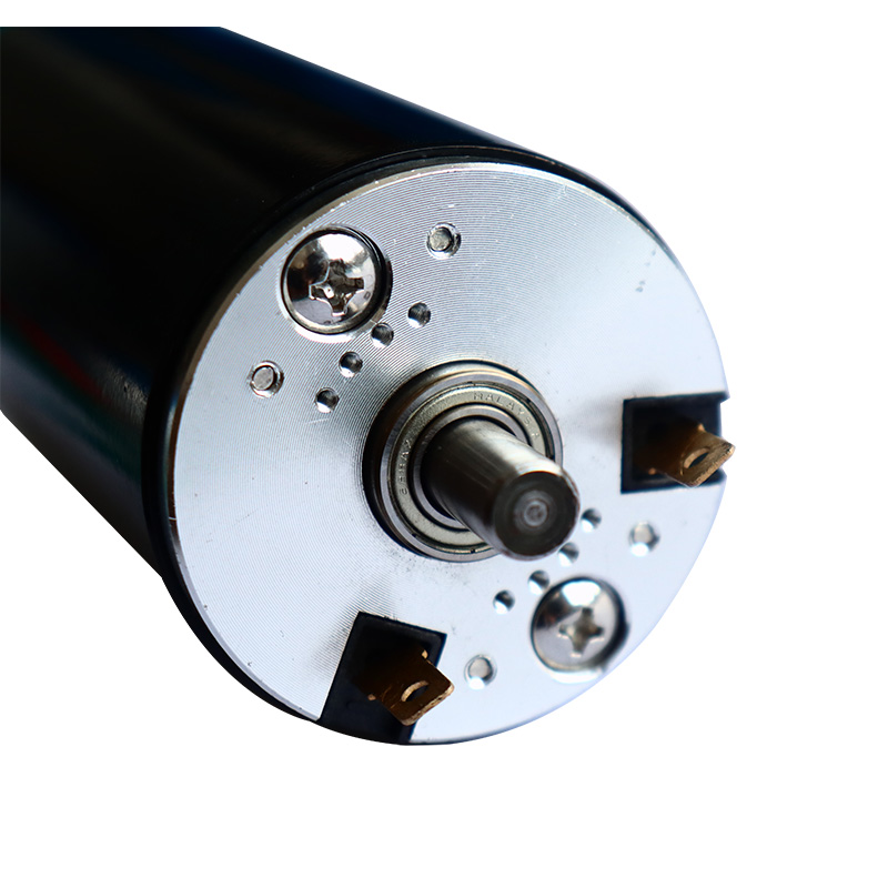 DC motor s uhlíkovými kartáči 50 mm